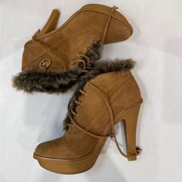 Cozy Brown Fur-Lined Ankle Boots - Picture 4 of 8